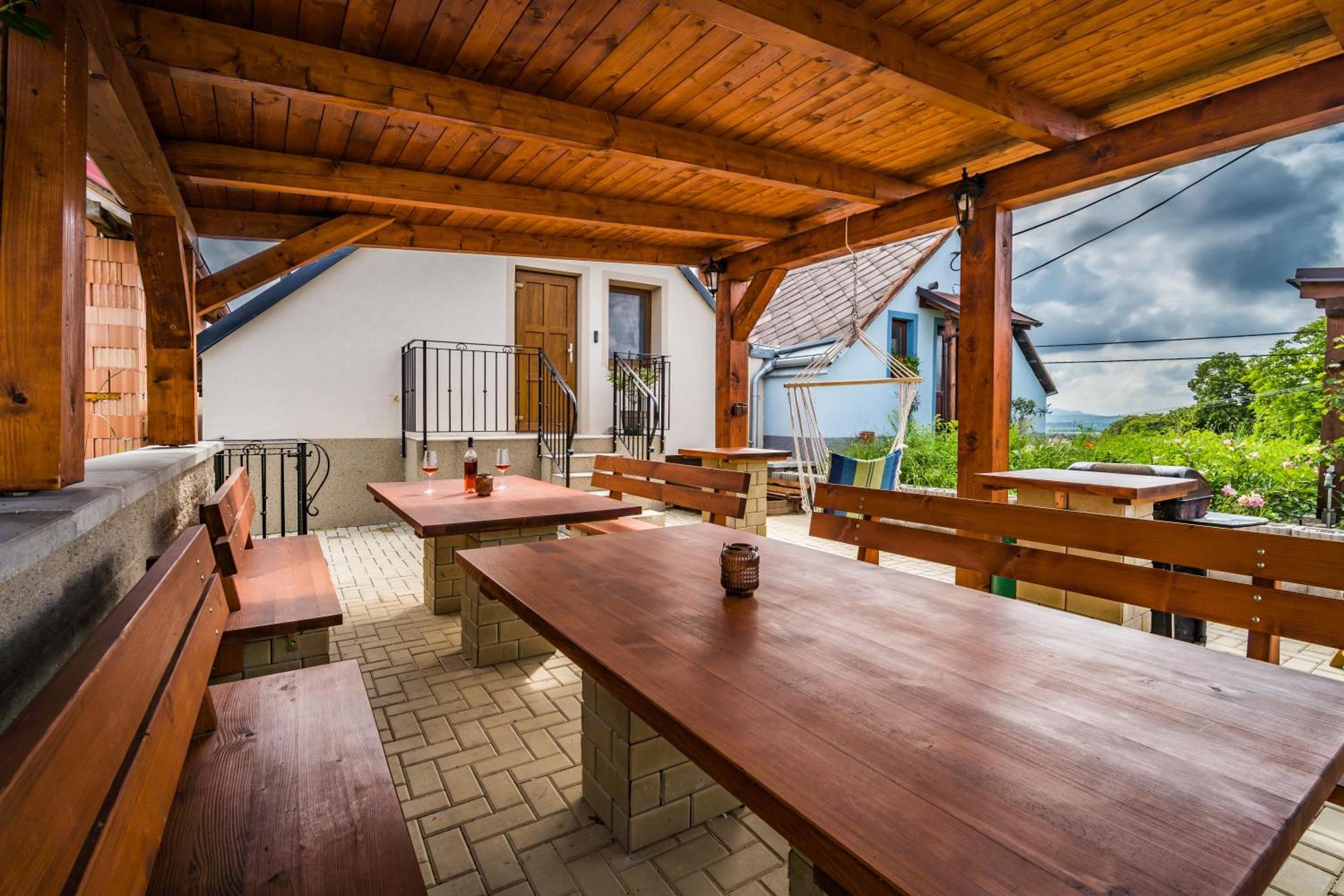 Vinný sklep Vinoza Velké Bílovice Extérieur photo